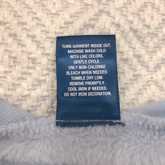 Disney Frozen ll Super Soft Fleece Crewneck Elsa Sweatshirt Size Juniors… - Picture 6 of 9